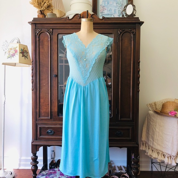 VINTAGE Victorian Mint Lace Nightgown - Picture 2 of 9